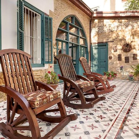 Palm Garden Guest House Нікосія Екстер'єр фото