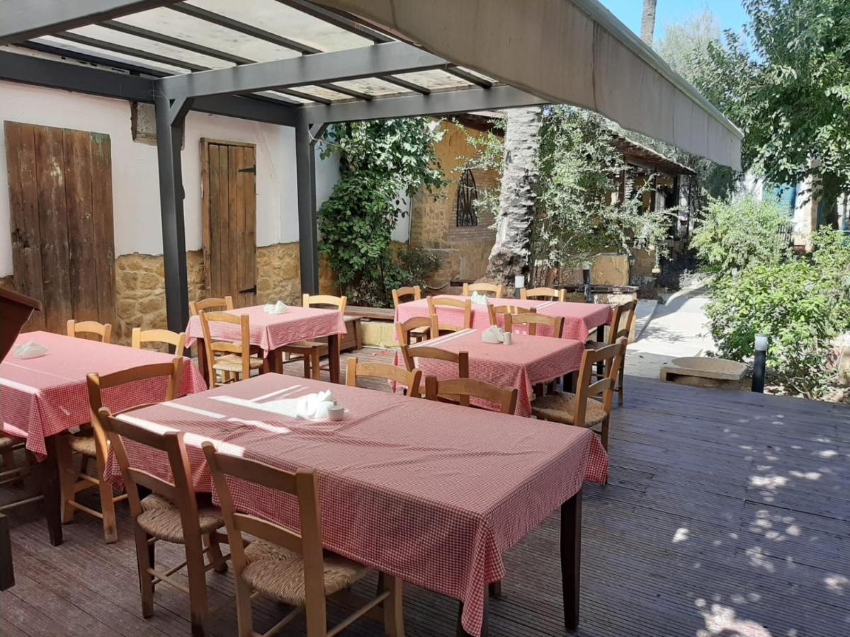 Palm Garden Guest House Нікосія Екстер'єр фото
