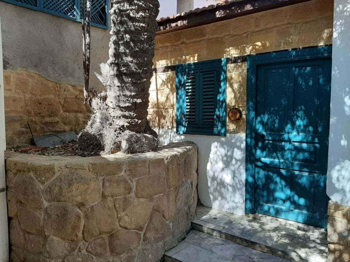 Palm Garden Guest House Нікосія Екстер'єр фото