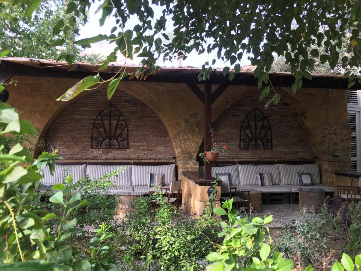 Palm Garden Guest House Нікосія Екстер'єр фото