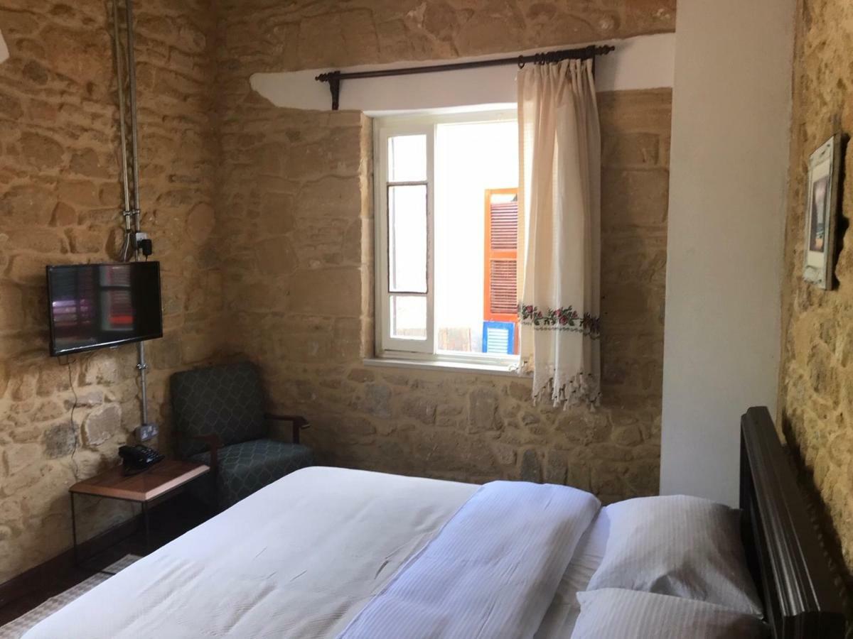 Palm Garden Guest House Нікосія Екстер'єр фото