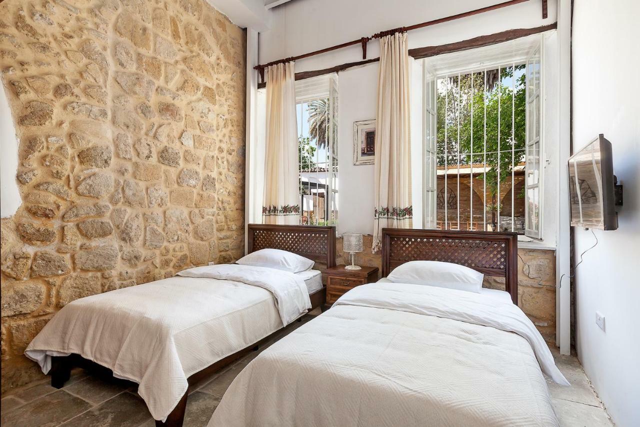 Palm Garden Guest House Нікосія Екстер'єр фото