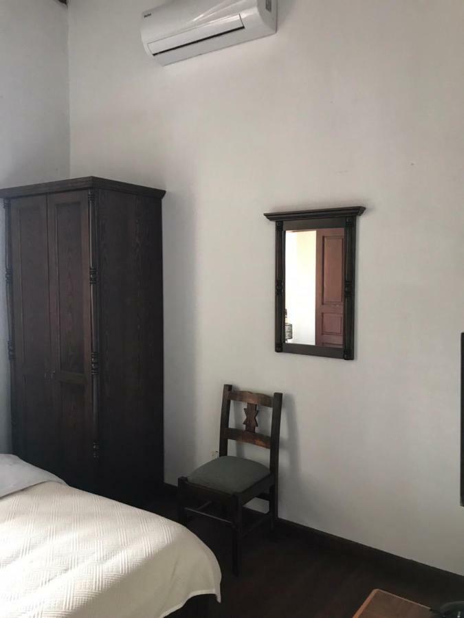 Palm Garden Guest House Нікосія Екстер'єр фото